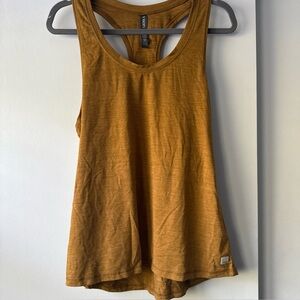 Vuori Lux Performance Tank‎